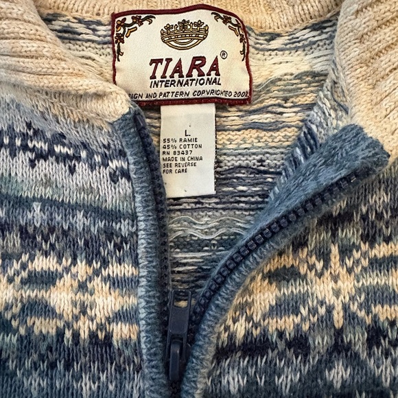 Vintage Christmas Winter Holiday Pattern Zip-Up Sweater - Picture 3 of 3